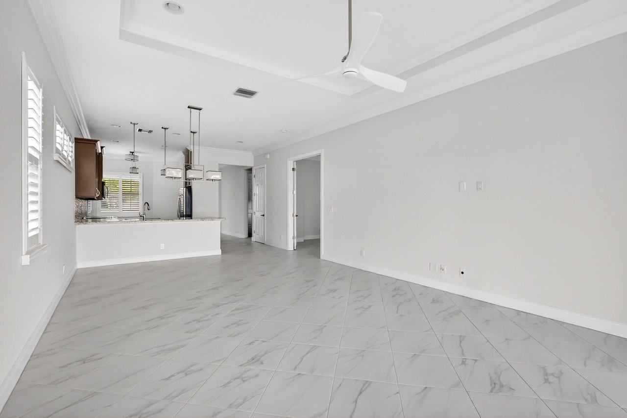 19027 Sw Positano Way - Photo 6 of 39