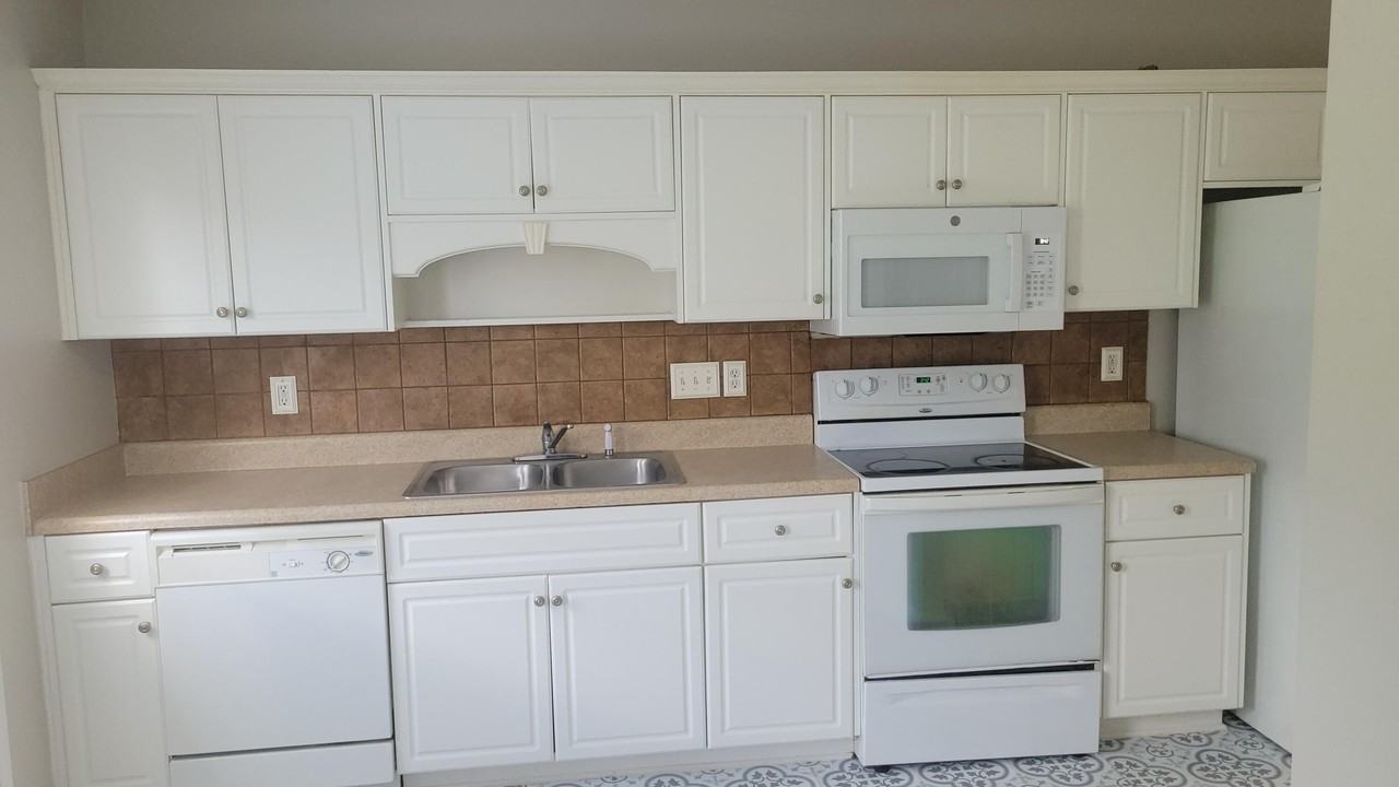 1603 Emma St - Photo 7 of 26