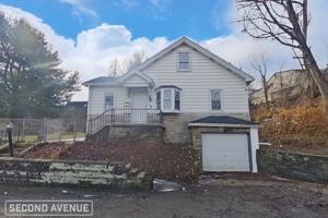 featured image of 1030 Franklin Dr