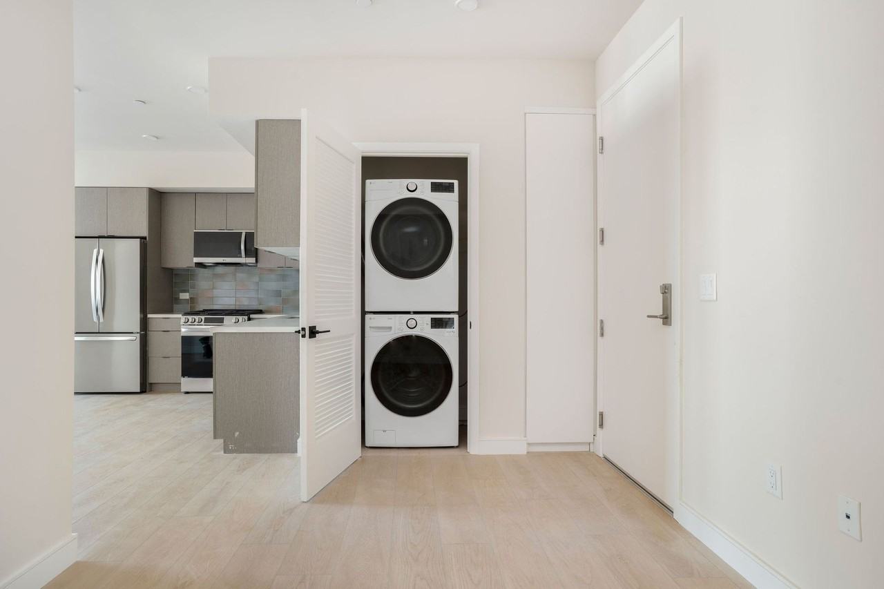 5320 Cartwright Ave - Photo 5 of 42