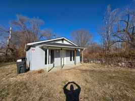 featured image of 5711 N Park Dr