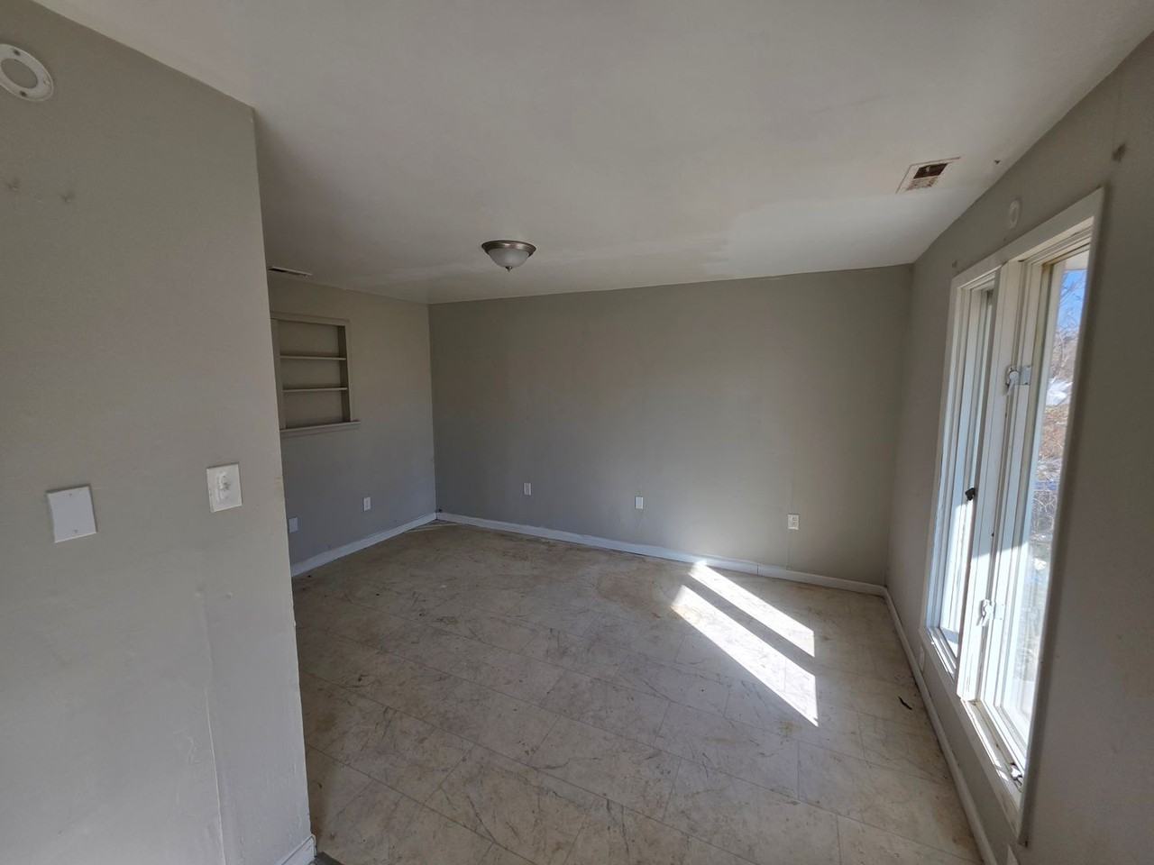 5711 N Park Dr - Photo 3 of 6