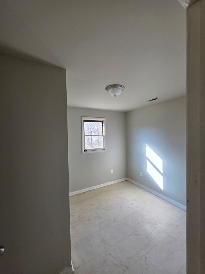 5711 N Park Dr - Photo 5 of 6