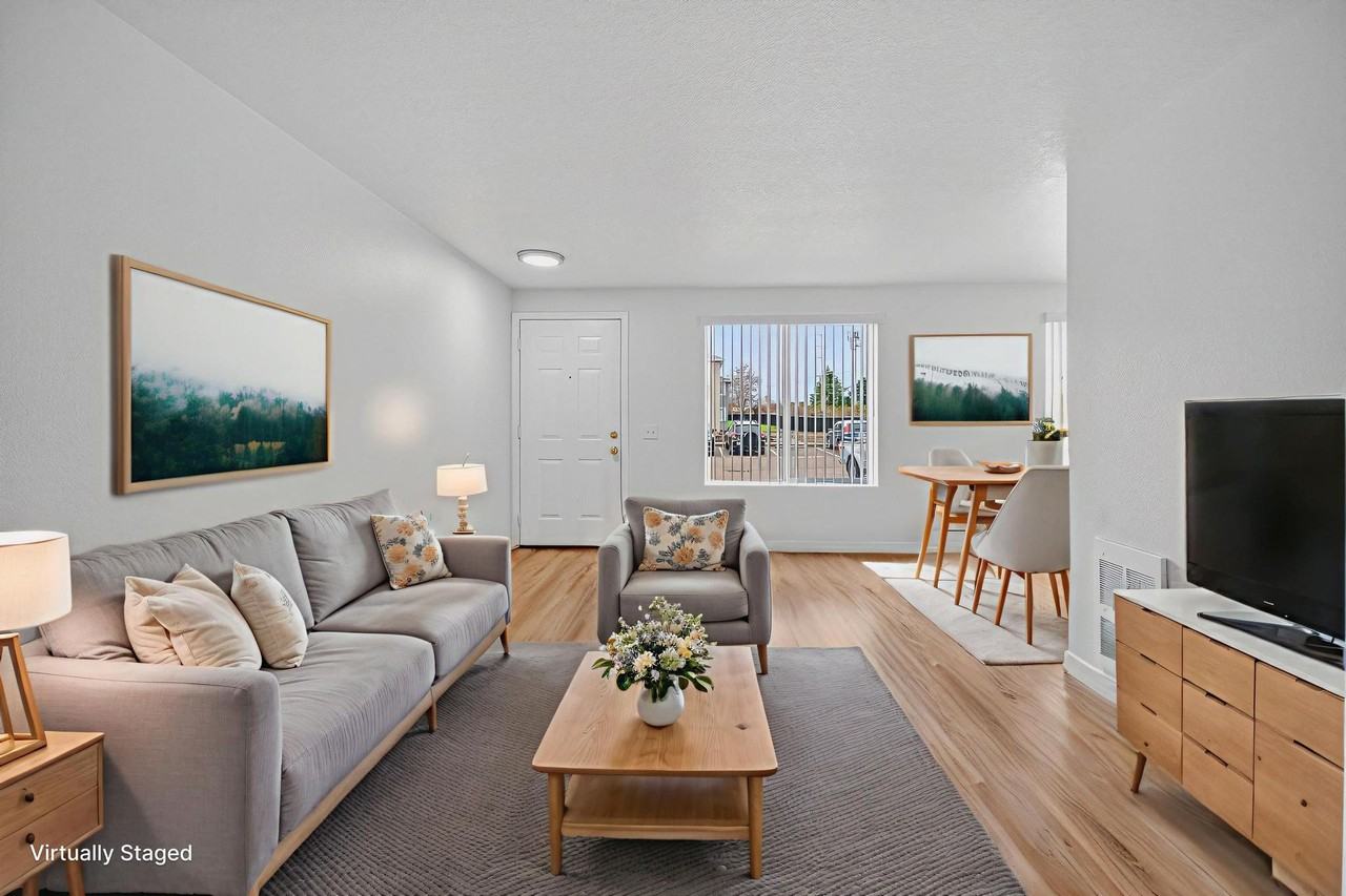 Davis Street Apartments - Photo 4 of 22