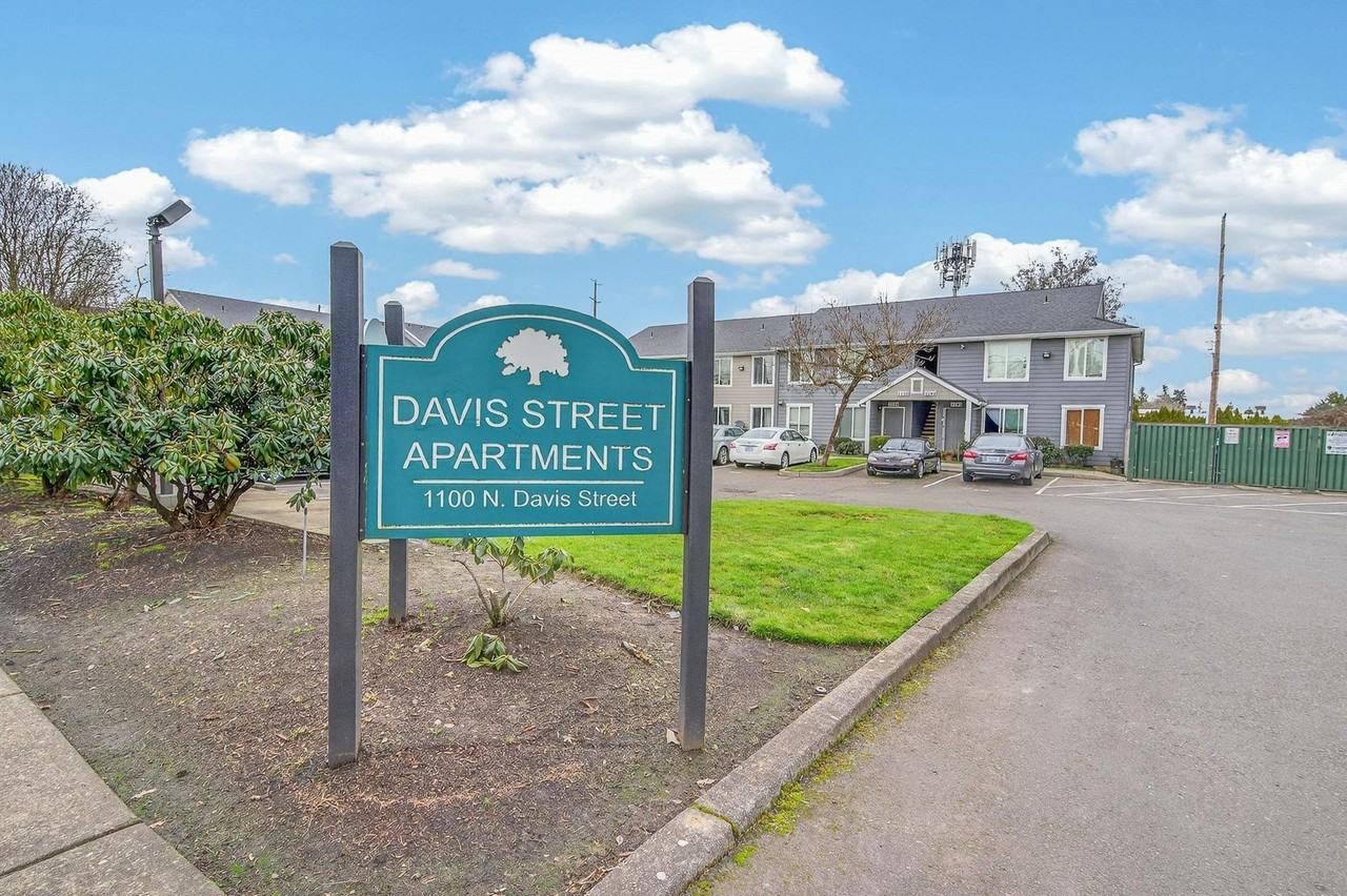 Davis Street Apartments - Photo 7 of 22