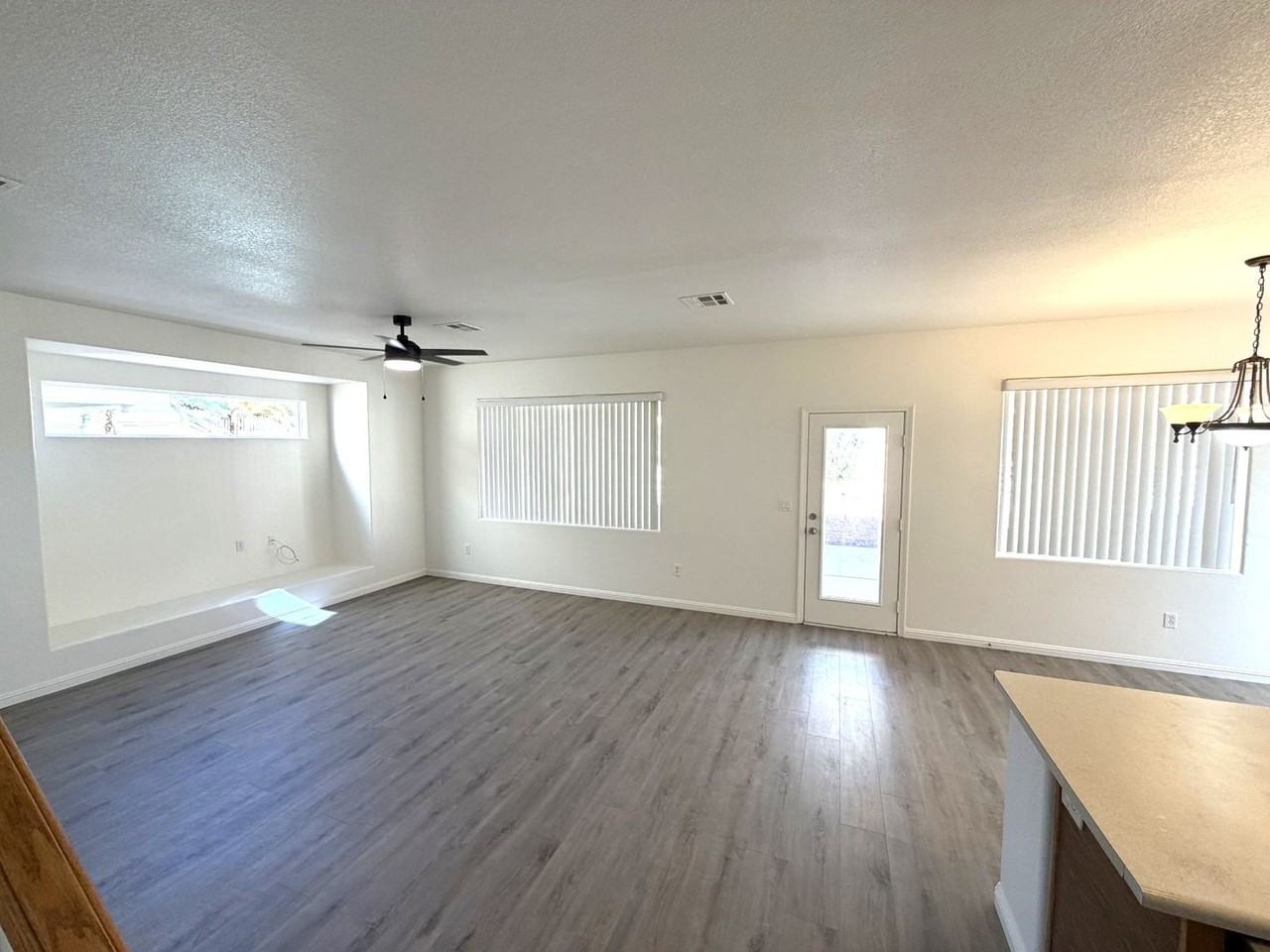 3814 Discovery Creek Ave - Photo 3 of 34