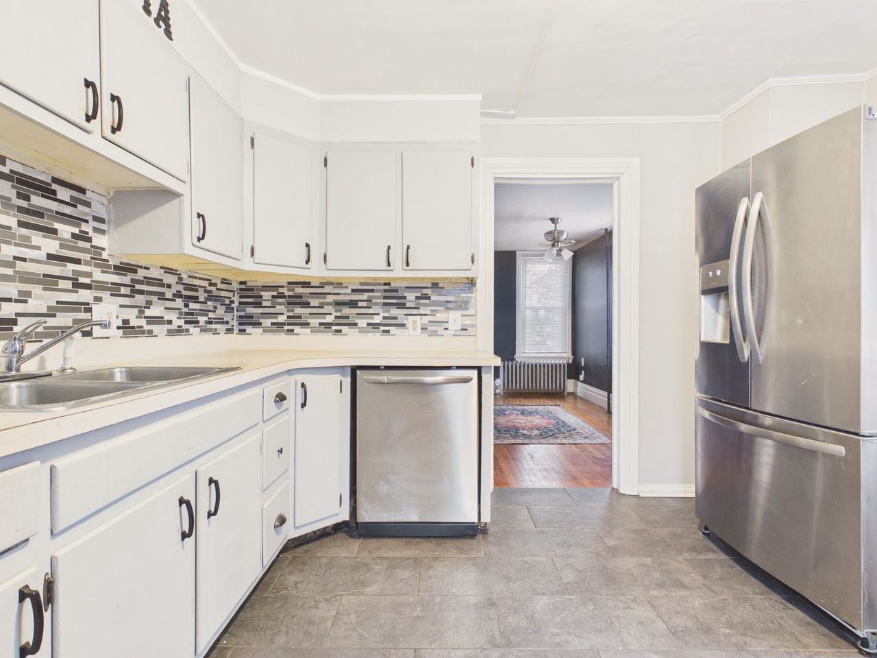 118 Short St - Photo 4 of 23