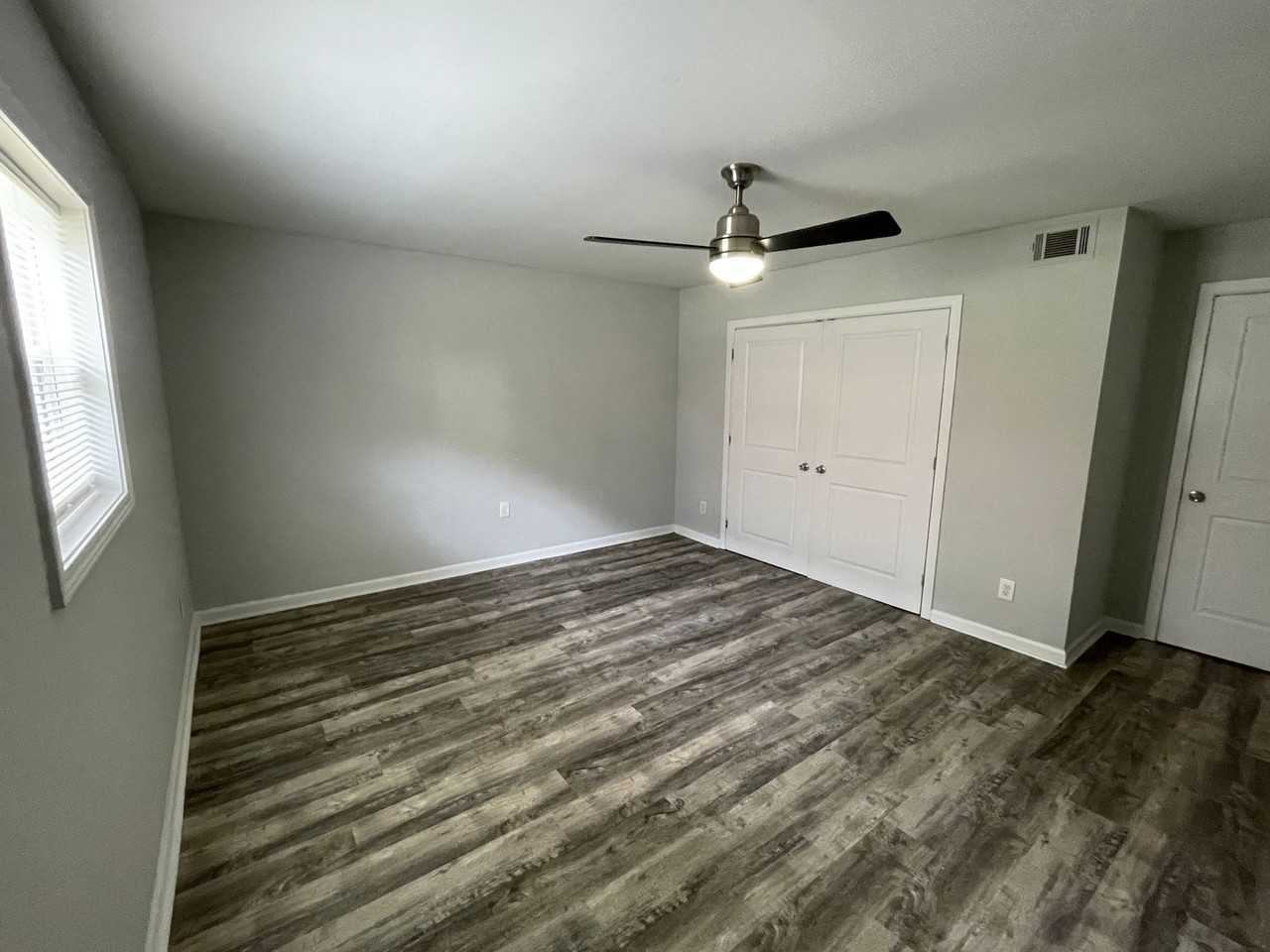 5889 Lone Oak Dr Sw - Photo 5 of 8