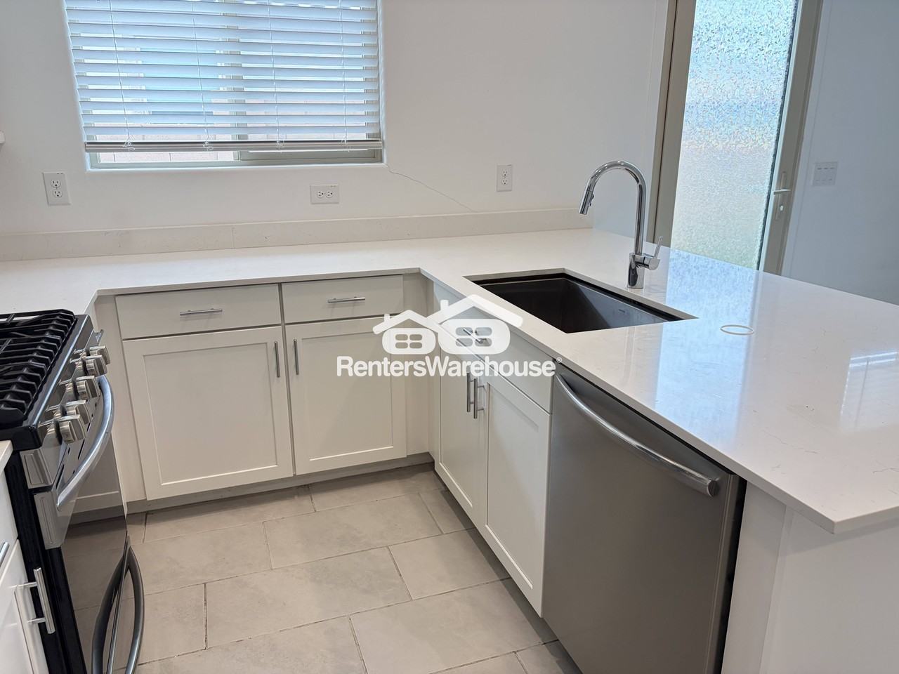 4152 E Austin Dr Unit B - Photo 4 of 12