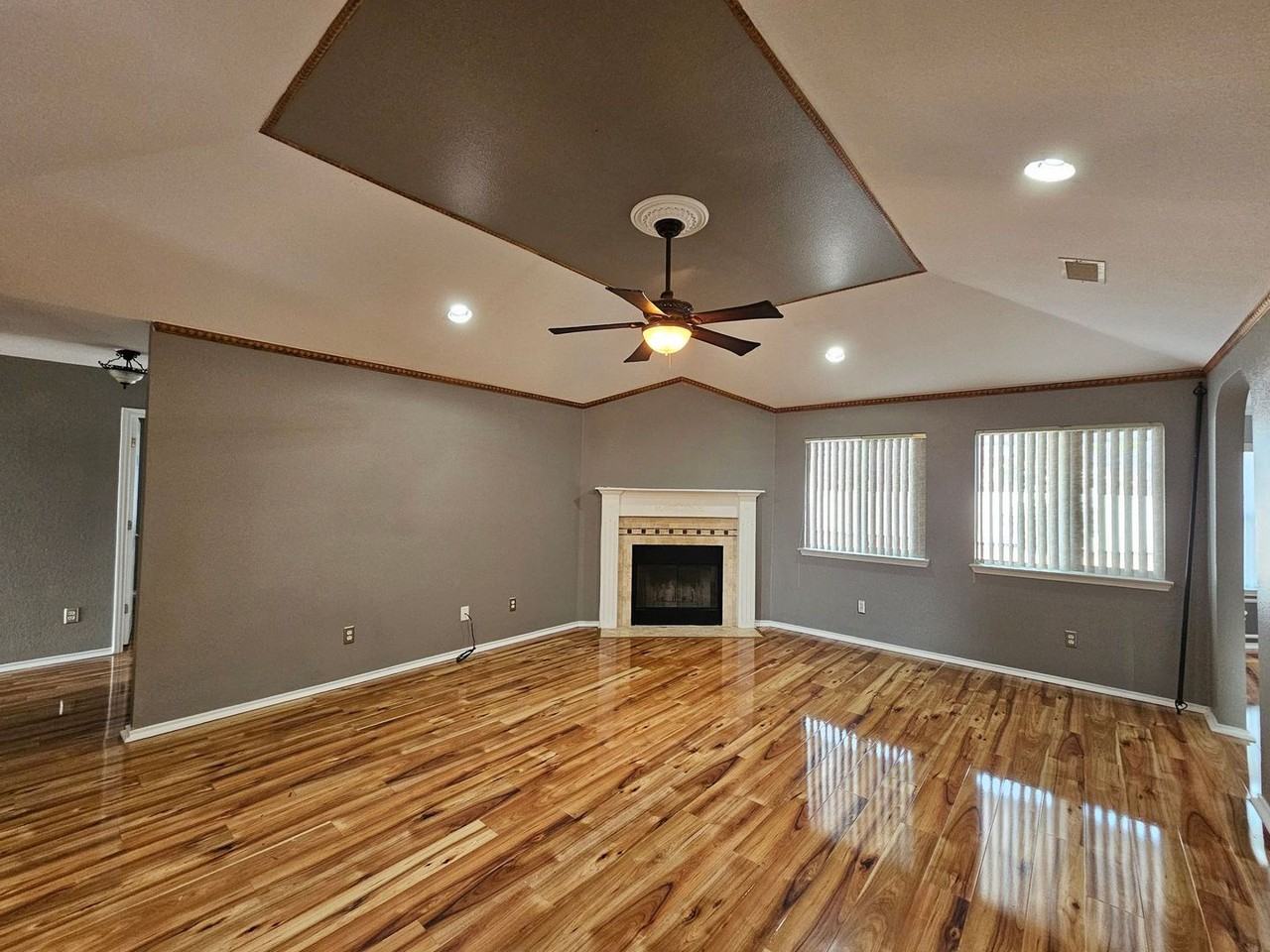 2109 Schottische Ln - Photo 3 of 18