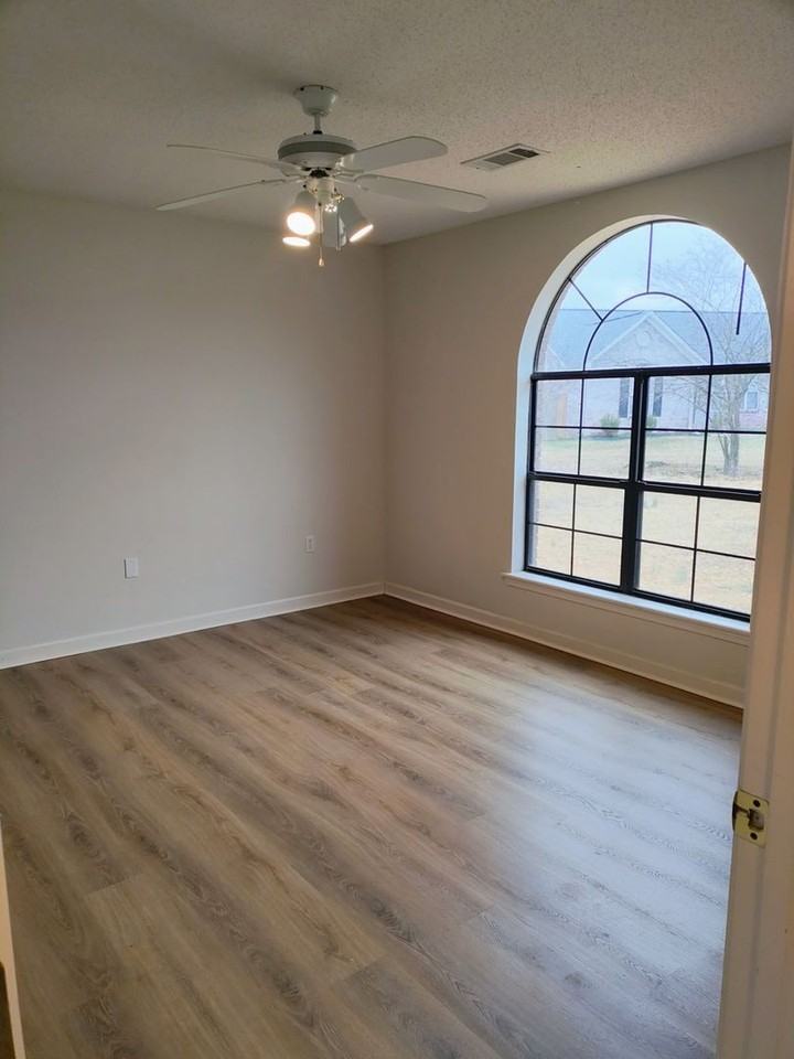 409 Chesapeake Dr - Photo 7 of 18