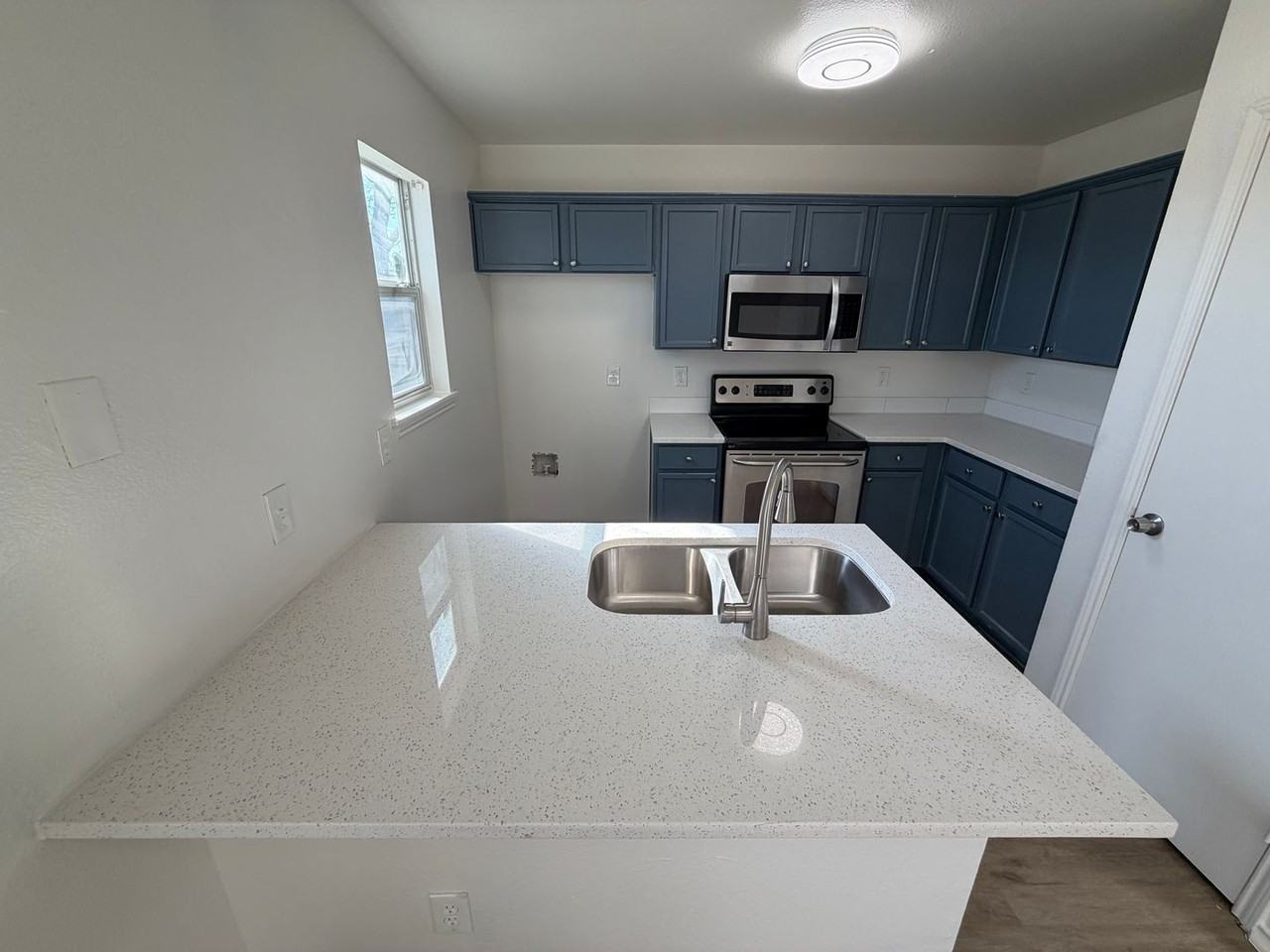 1106 Nueva Leon Plz - Photo 4 of 19