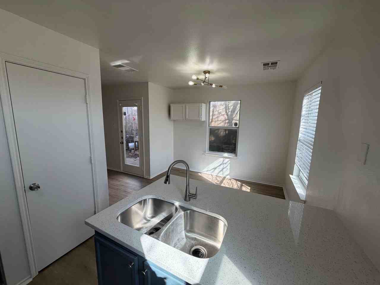 1106 Nueva Leon Plz - Photo 5 of 19