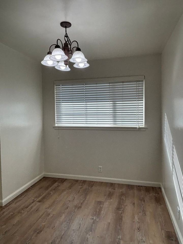 3876 N Pleasant Ave - Photo 5 of 14