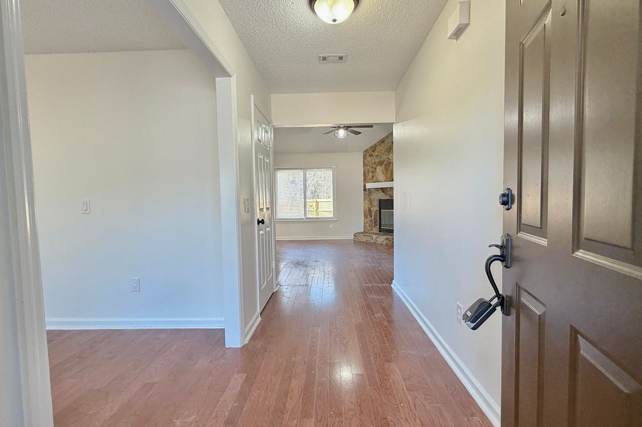 900 Ringneck Way - Photo 2 of 40