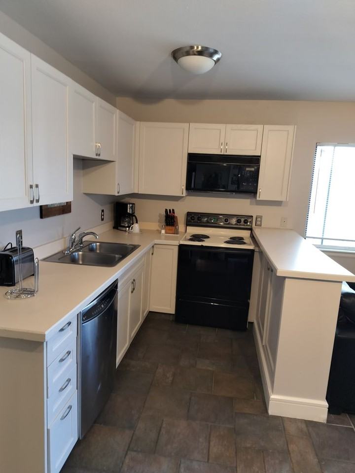 1812 17th St - Photo 2 of 24