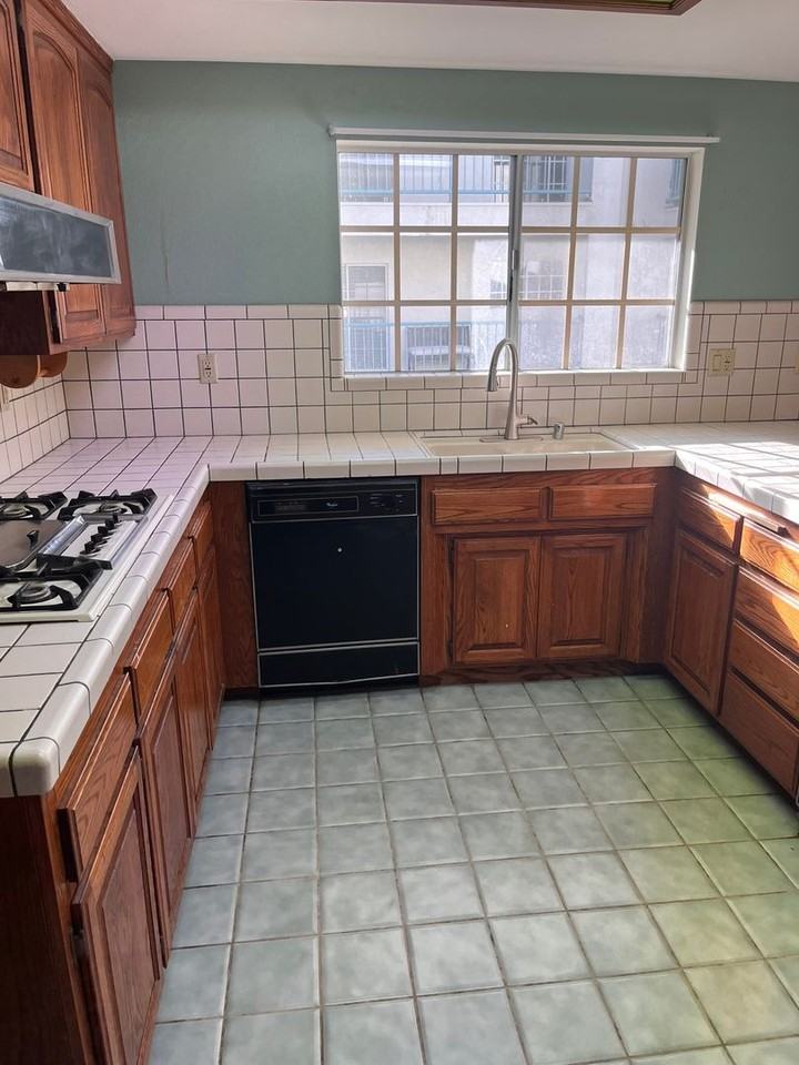 1002 Via Zapata - Photo 5 of 16