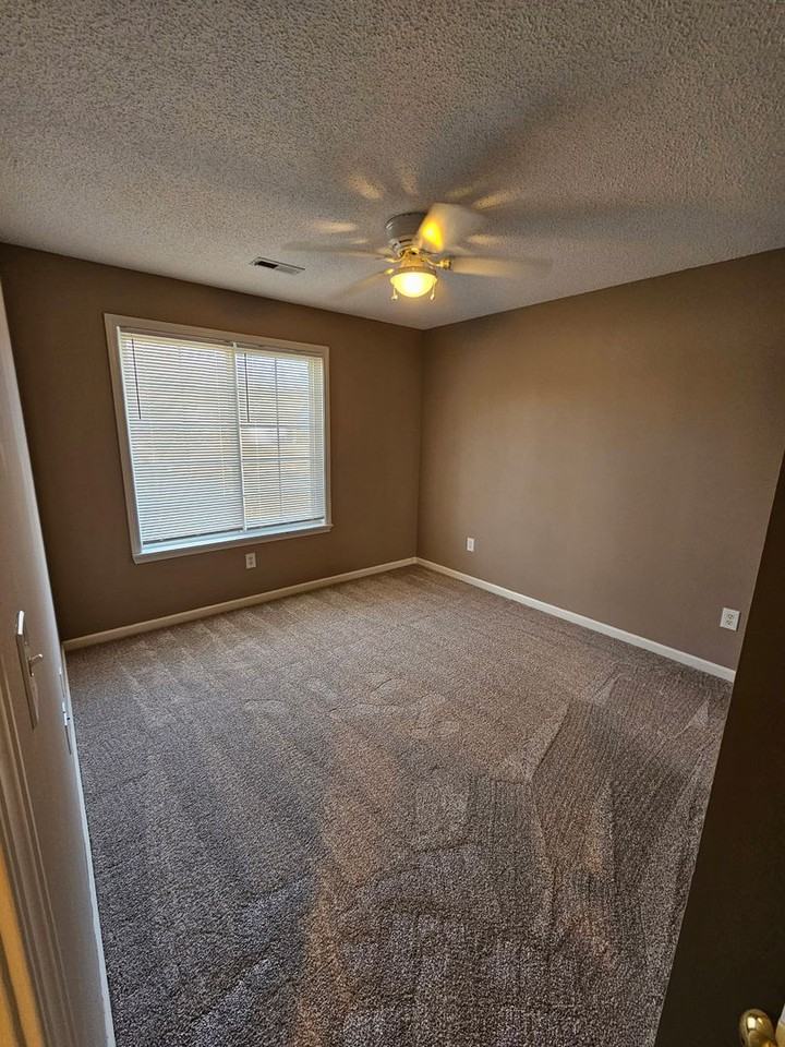 800 Ames Dr - Photo 6 of 14