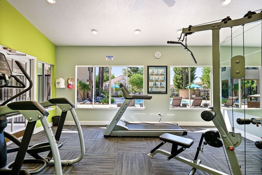 Emerald Pointe - Photo 2 of 27