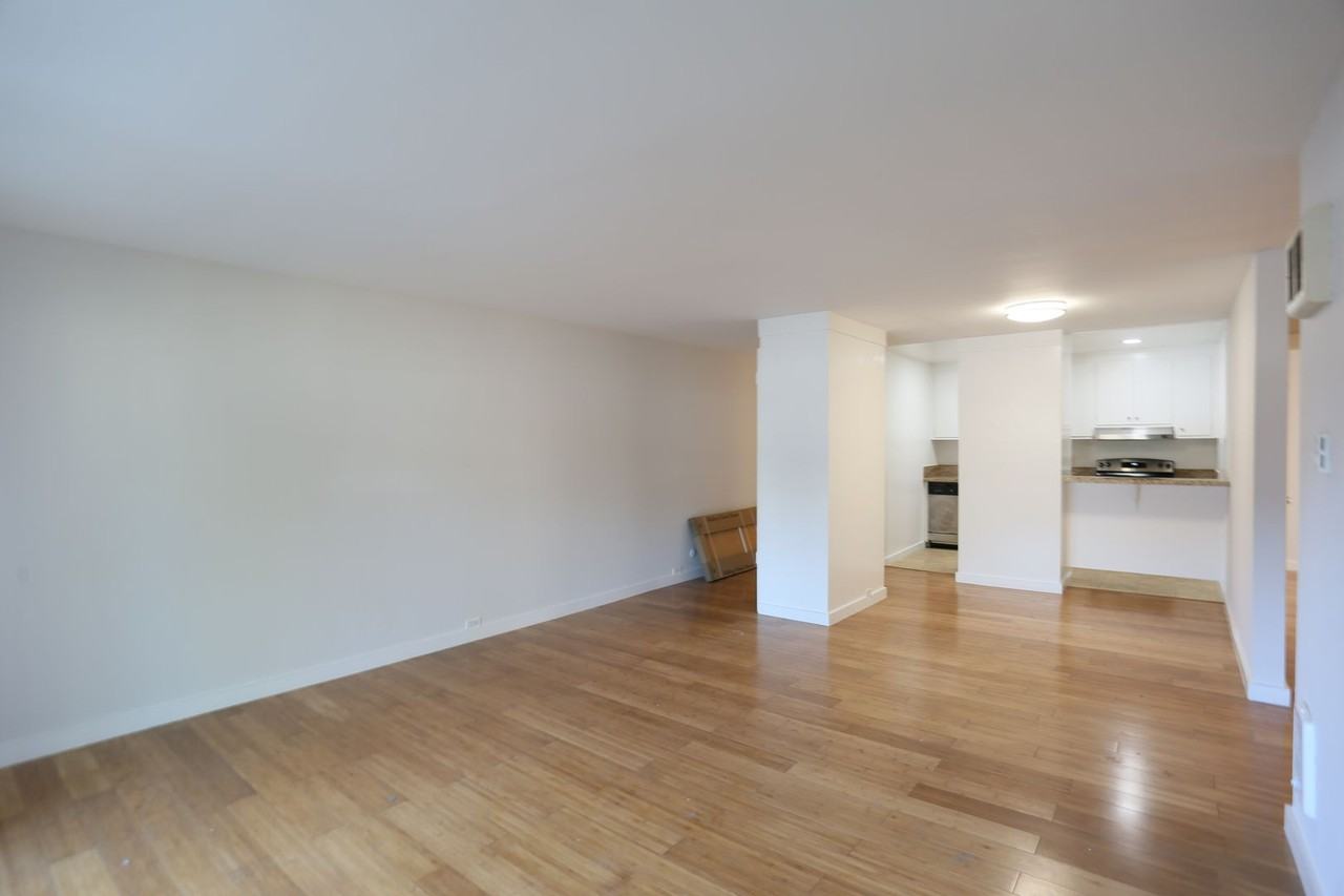 315 Wayne Pl - Photo 3 of 17