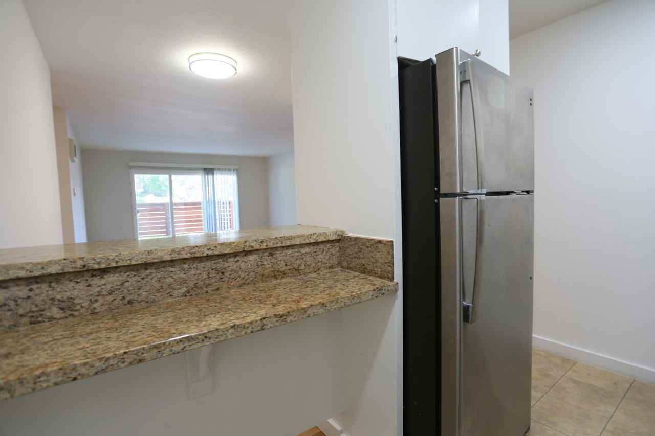 315 Wayne Pl - Photo 7 of 17