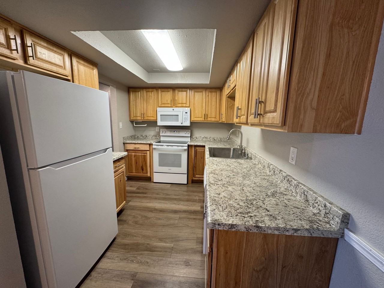 5230 Echo Ave - Photo 2 of 21