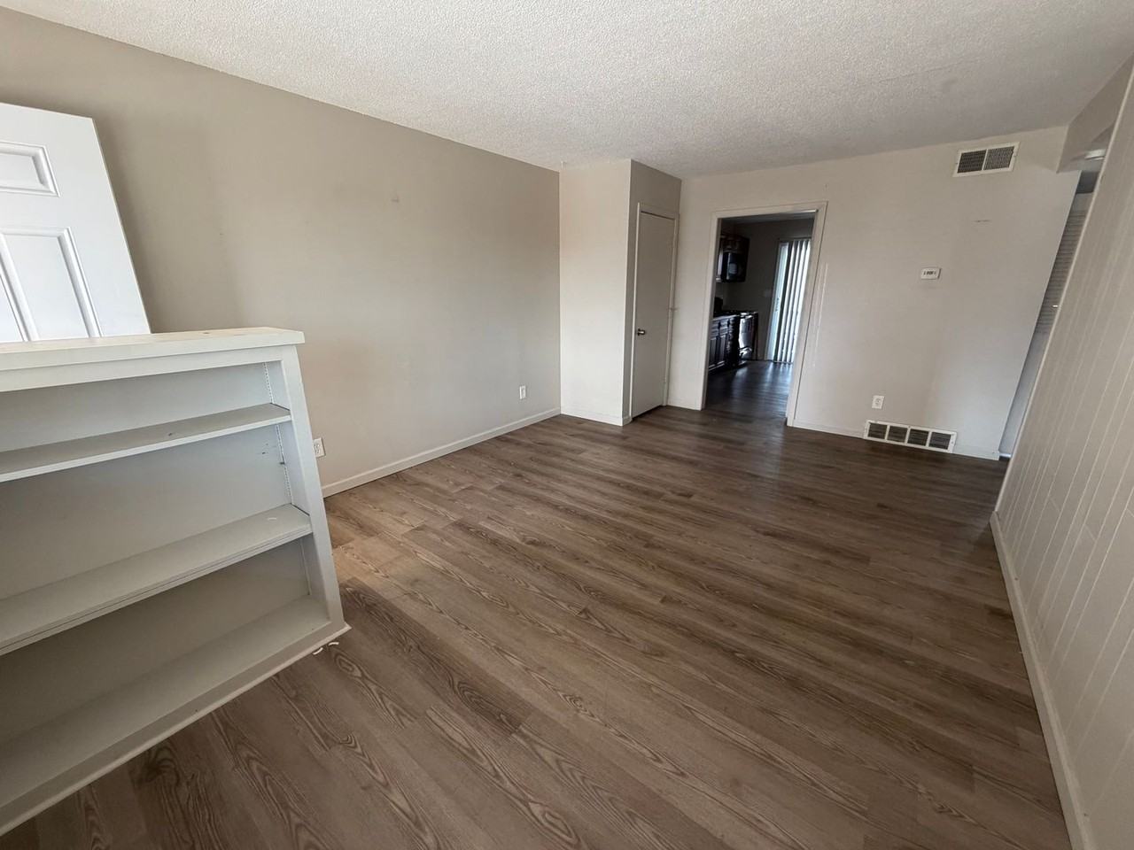 801 N Ann St #9 - Photo 3 of 16