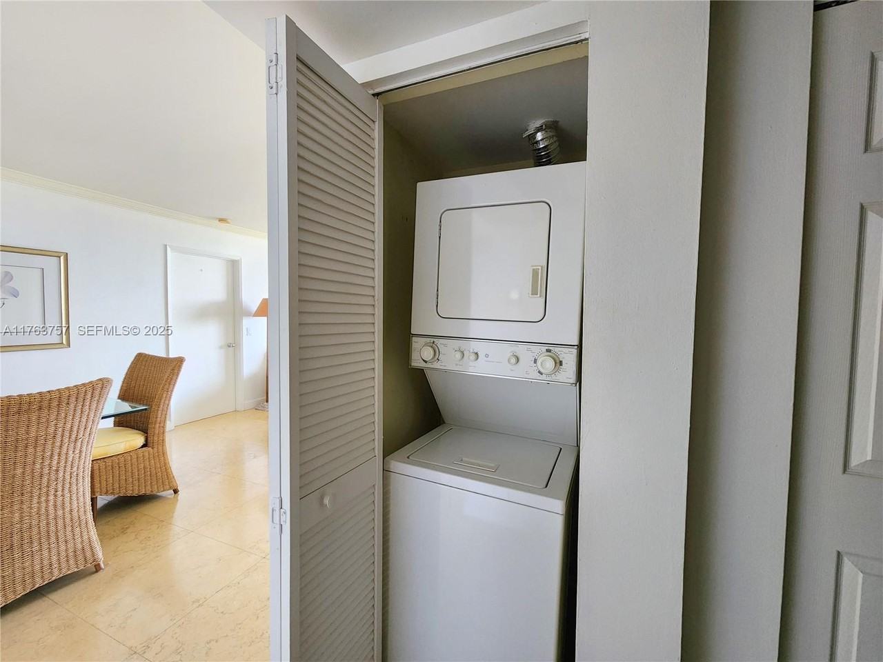 3300 Northeast 191st Street - Photo 3 of 17