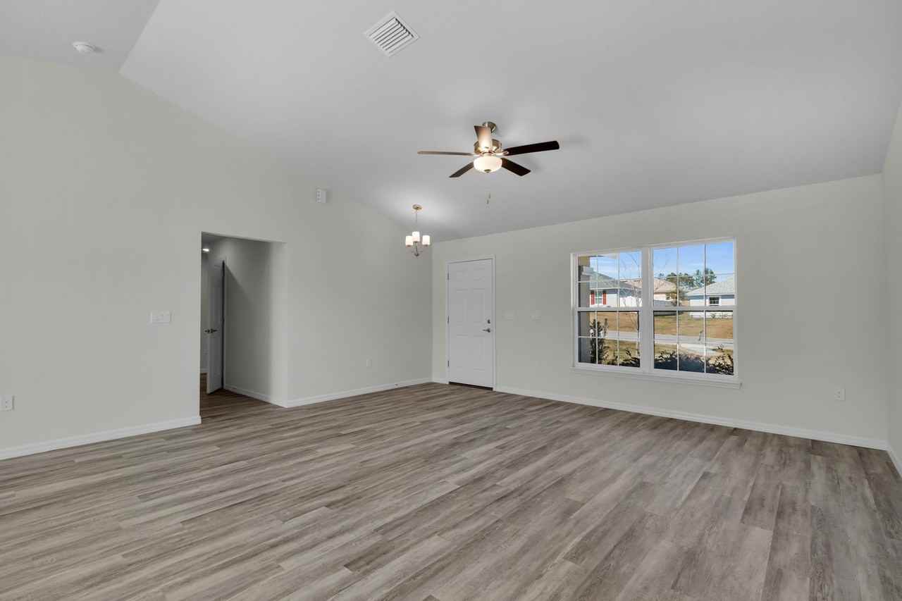 678 W Walkertown Dr - Photo 5 of 27