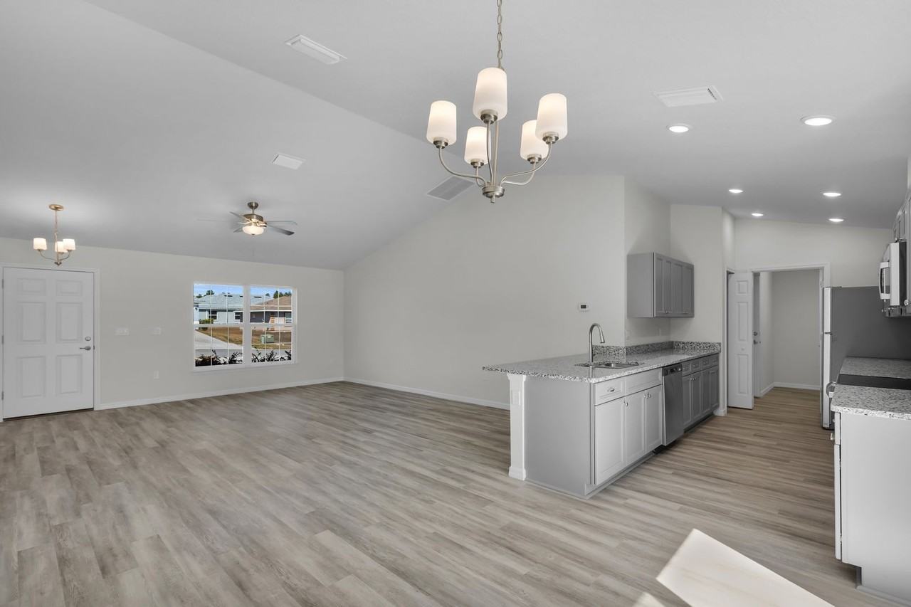 678 W Walkertown Dr - Photo 7 of 27