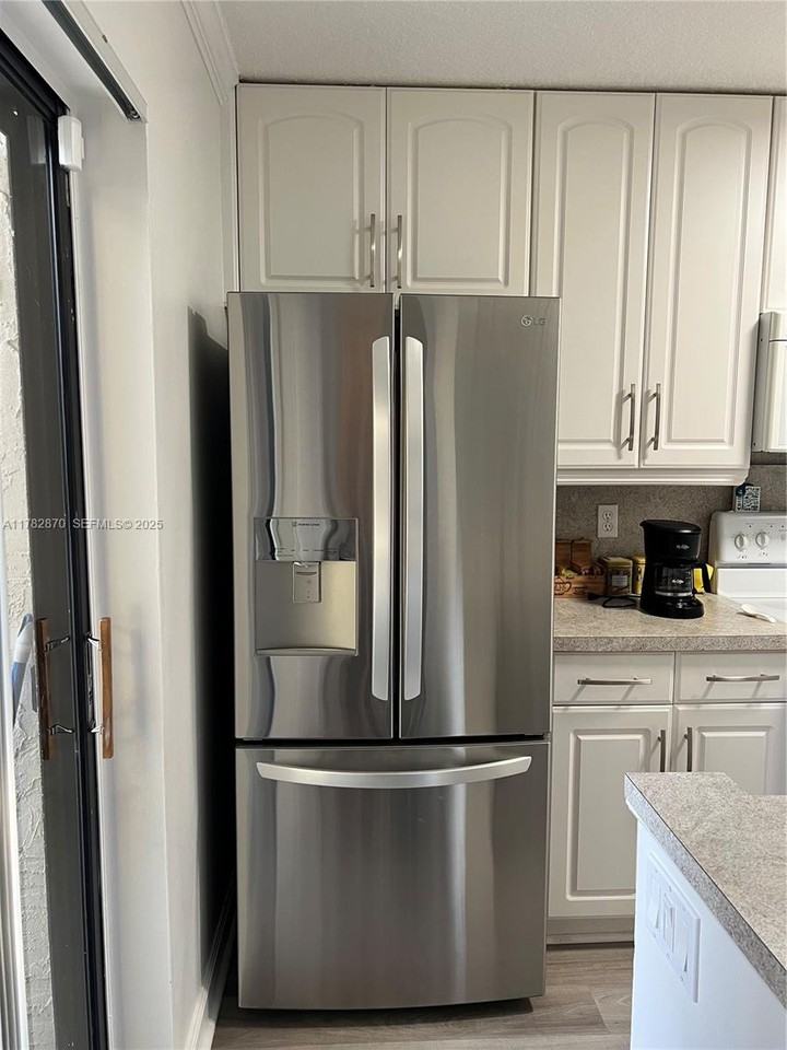 3357 Cocoplum Circle - Photo 5 of 52