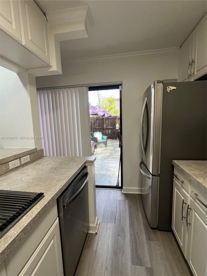 3357 Cocoplum Circle - Photo 7 of 52