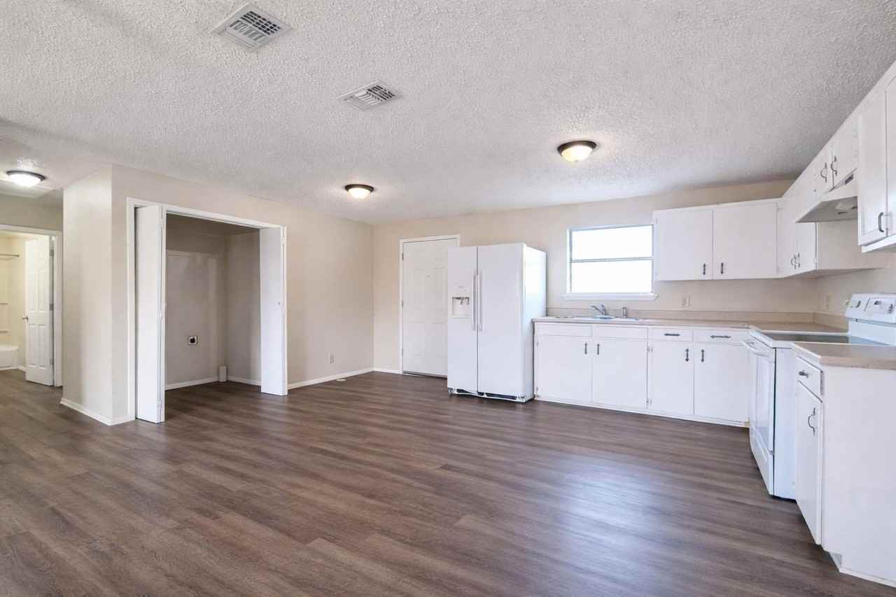 7518 Chaparral Run - Photo 2 of 6