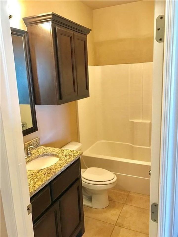 699 Ne 20th Ter - Photo 7 of 14