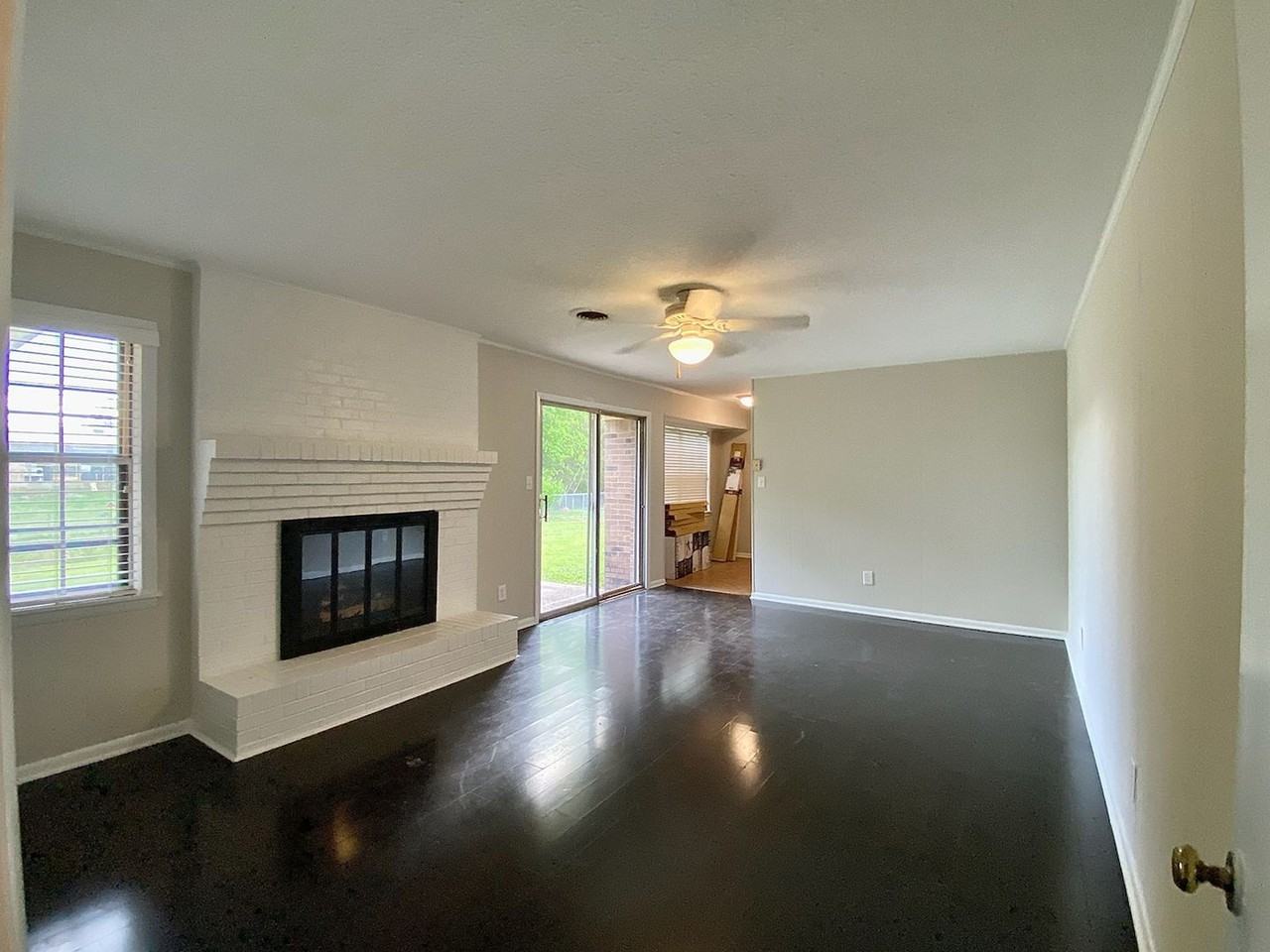 2305 Redbud Ln - Photo 5 of 9