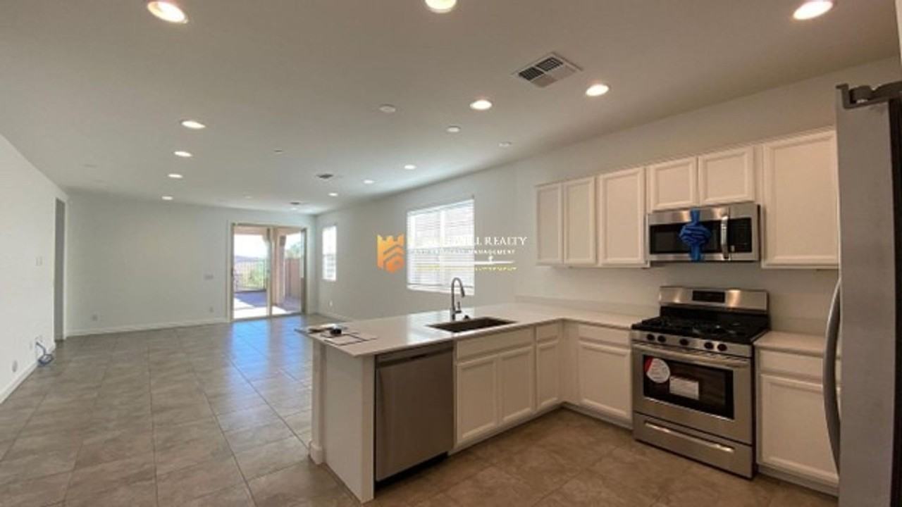 31861 N 125th Ln - Photo 4 of 17