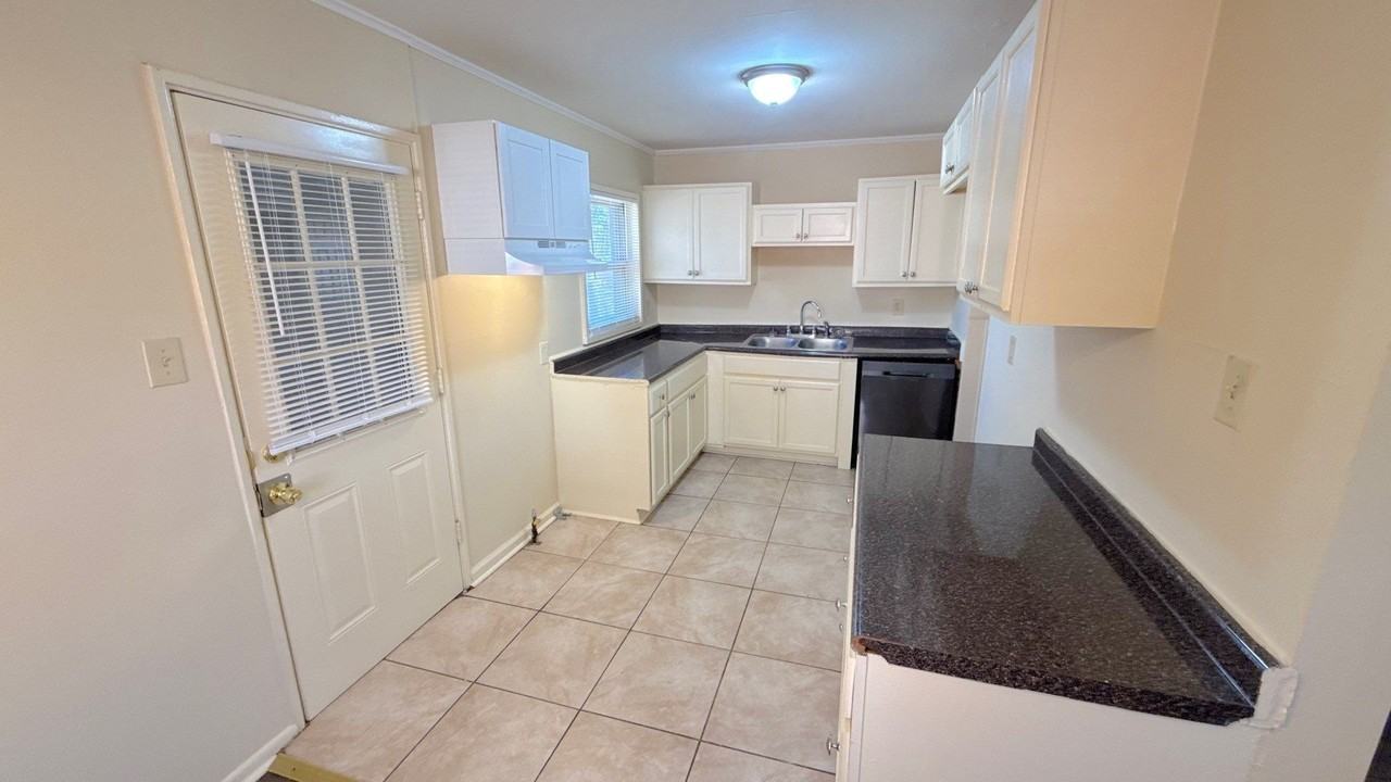 1892 Capri St - Photo 2 of 12