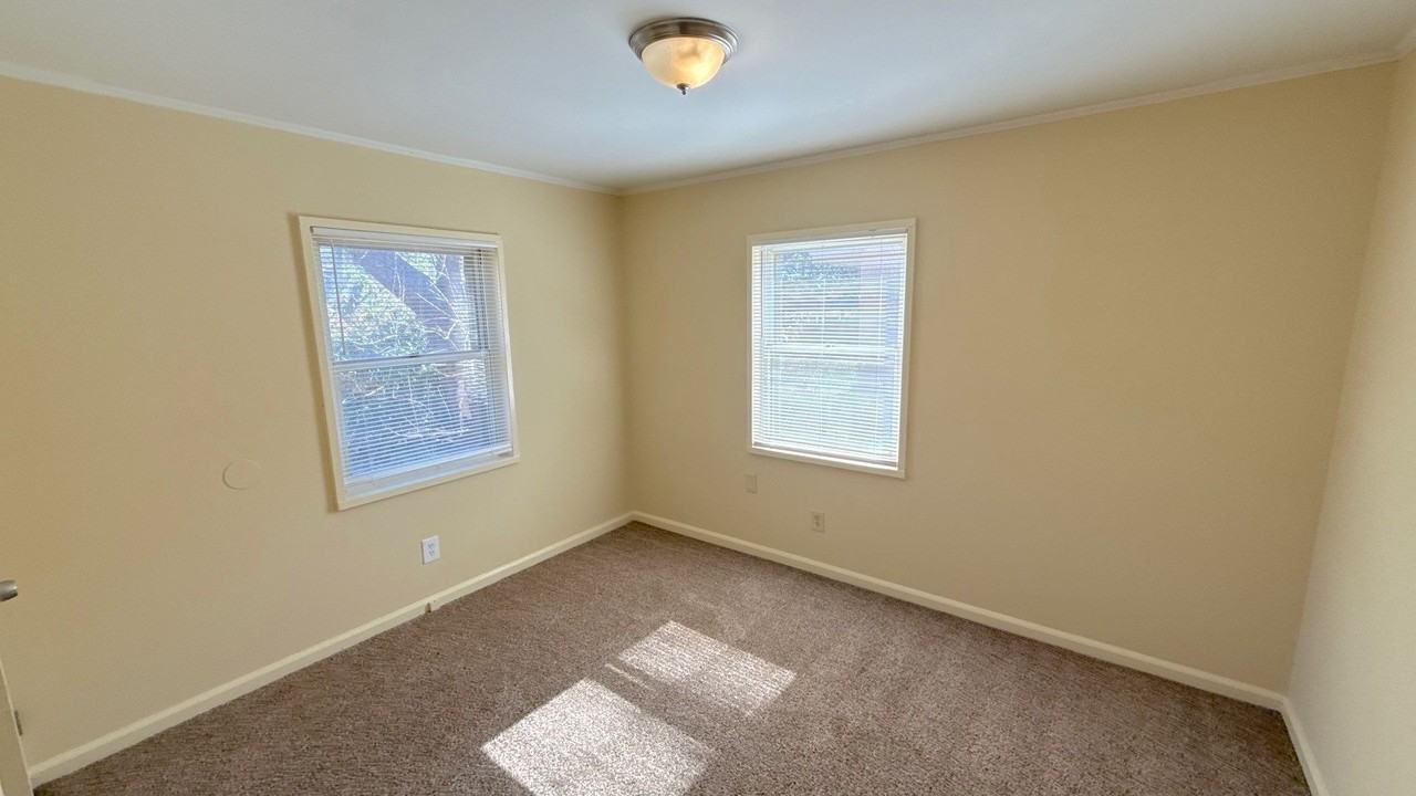 1892 Capri St - Photo 4 of 12