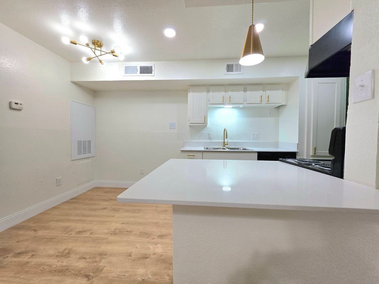 Oaks of Westlakes Apartments - Photo 6 of 50