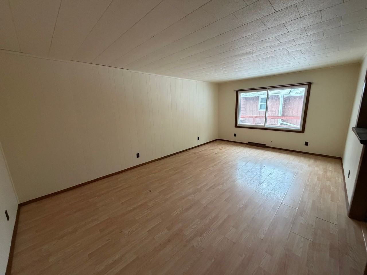 17947 57th Ave - Photo 4 of 10