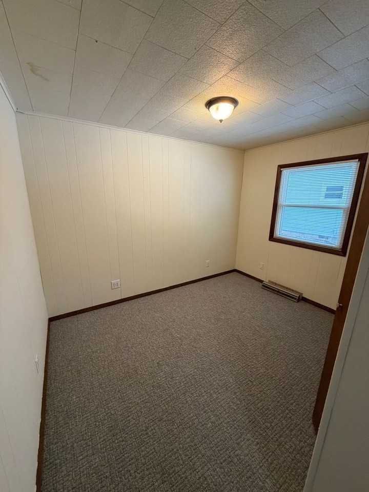 17947 57th Ave - Photo 6 of 10