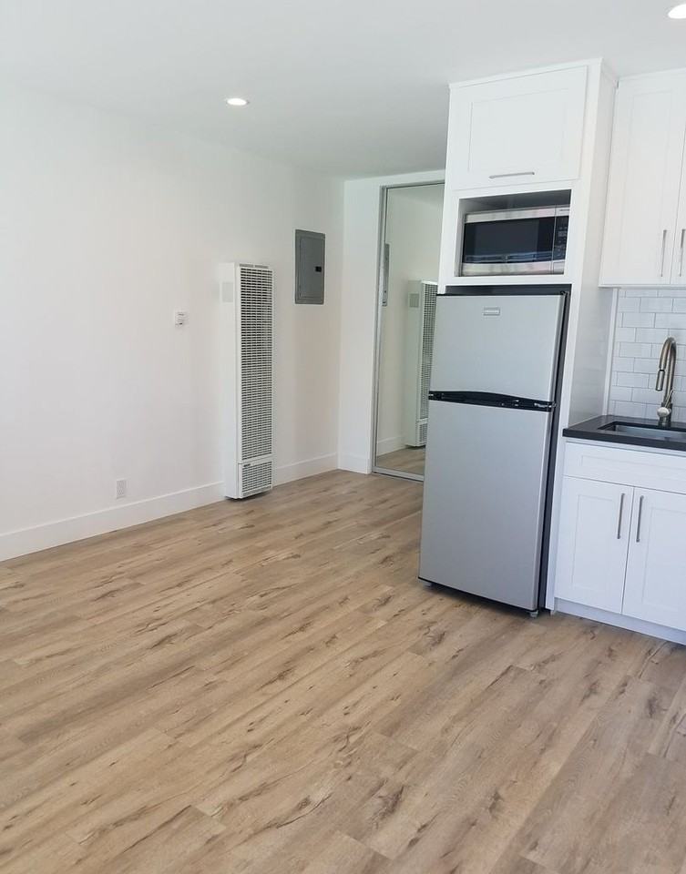 1750 Sycamore LLC - Photo 3 of 36