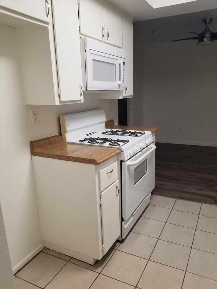 7891 Stark Dr. - Photo 7 of 18