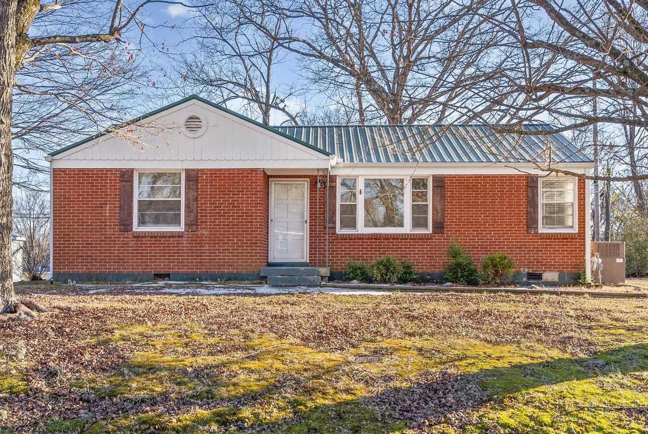 2028 Montgomery Pkwy - Photo 3 of 24