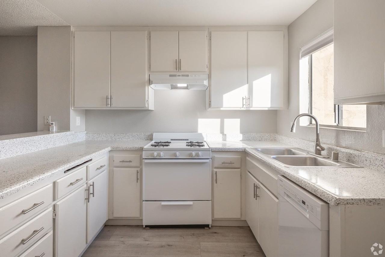 Fountain Creek Apartments - Photo 7 of 50