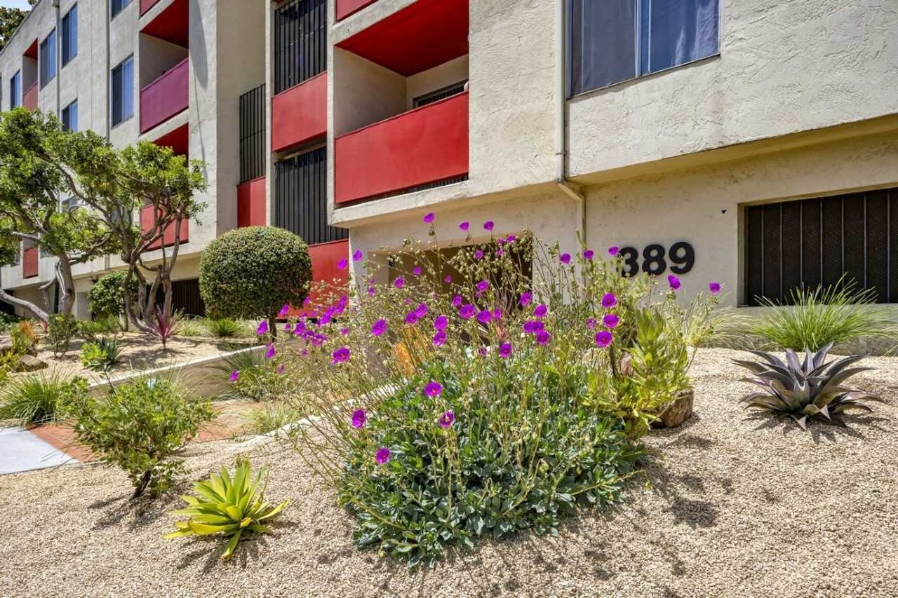 389 Vernon Street - Photo 3 of 5