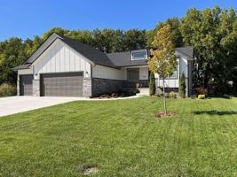 featured image of 4967 N Peregrine St