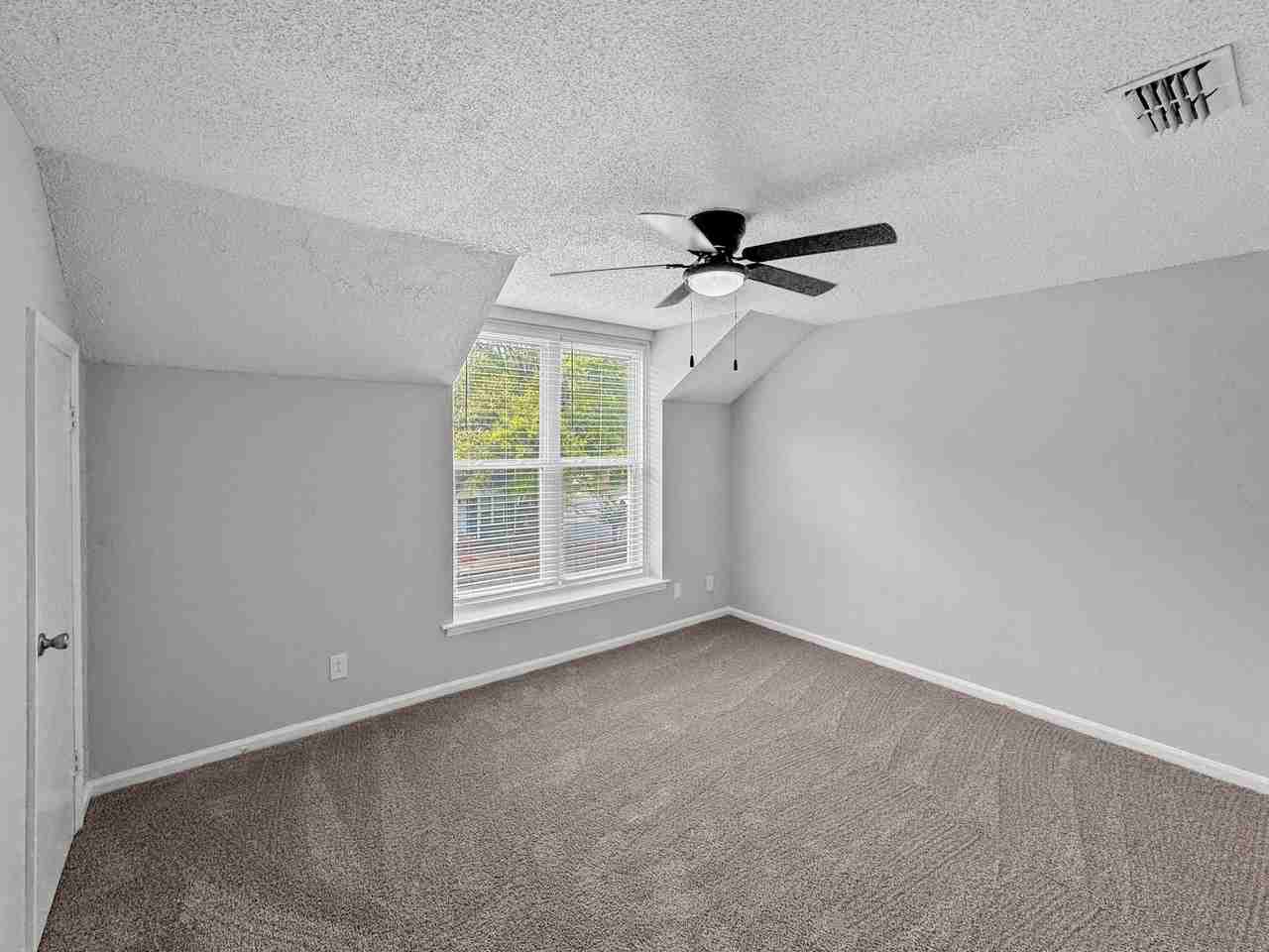 Kensington Townhomes - Photo 7 of 8