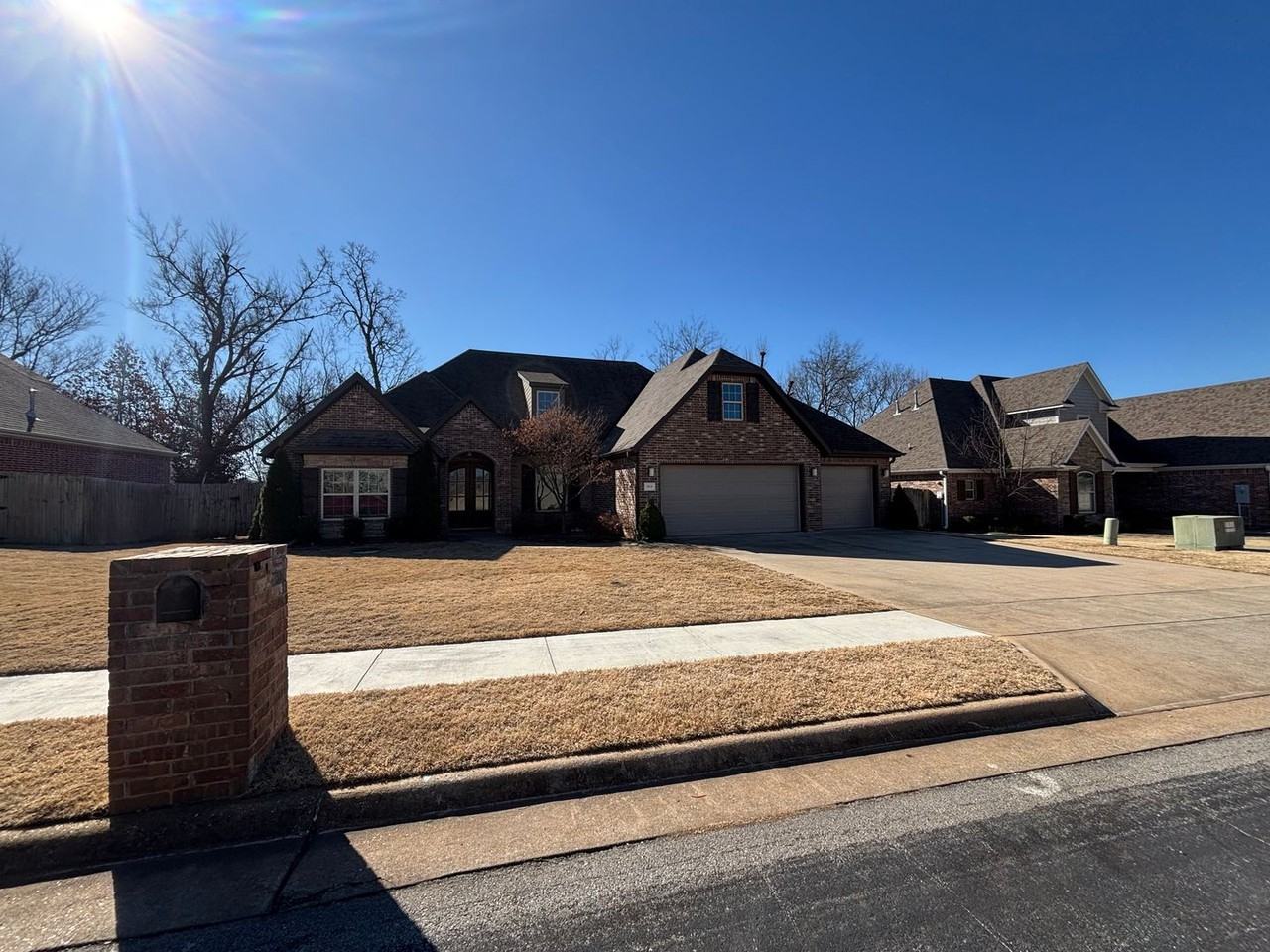 1919 Sicily Ave - Photo 2 of 26