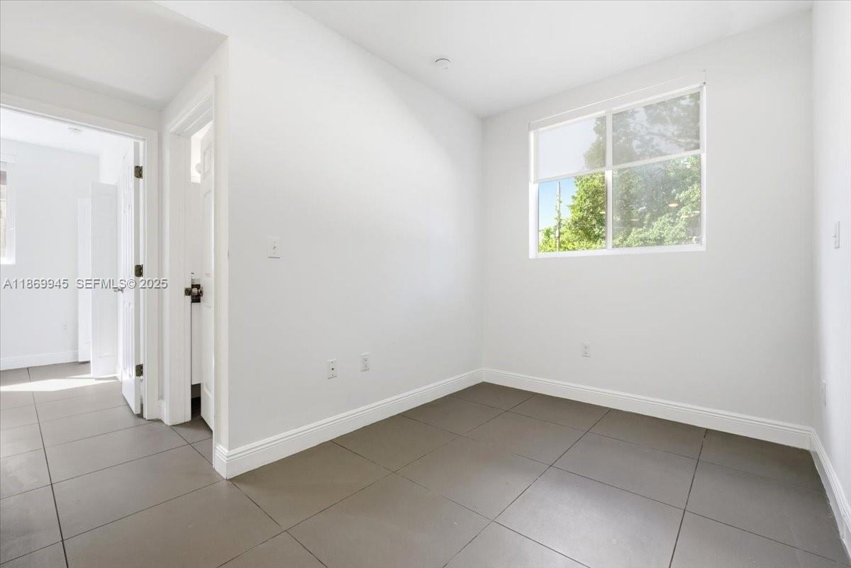 541 Northwest 33rd Street ##2 - Photo 6 of 12